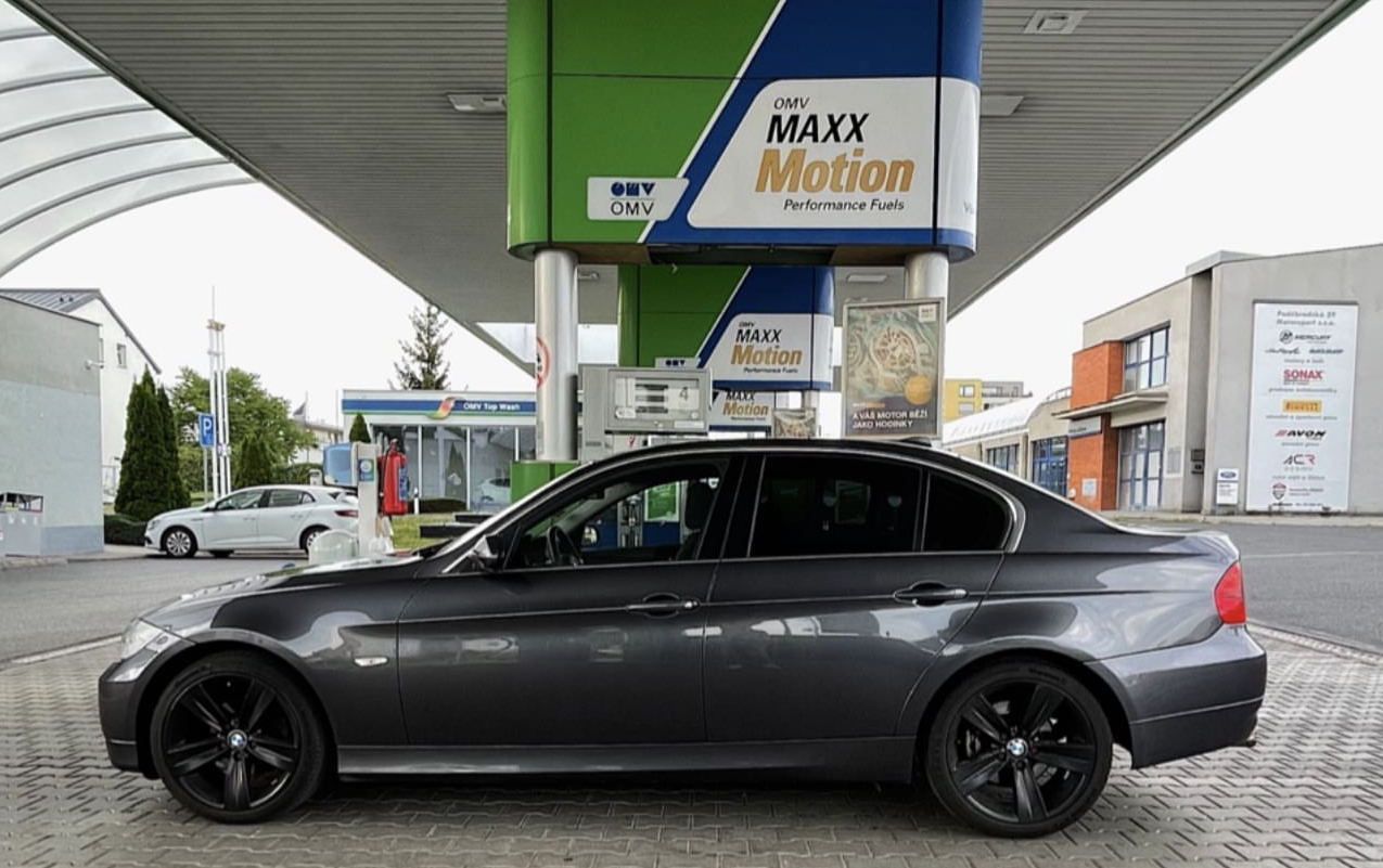 BMW E90 325i 160kW-3